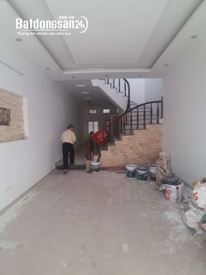 Nhà ngõ 118 phố Nguyễn Khánh Toàn. Diện tích 60M x 5 tầng cạnh trường Cấp 3 Cầu Giấy