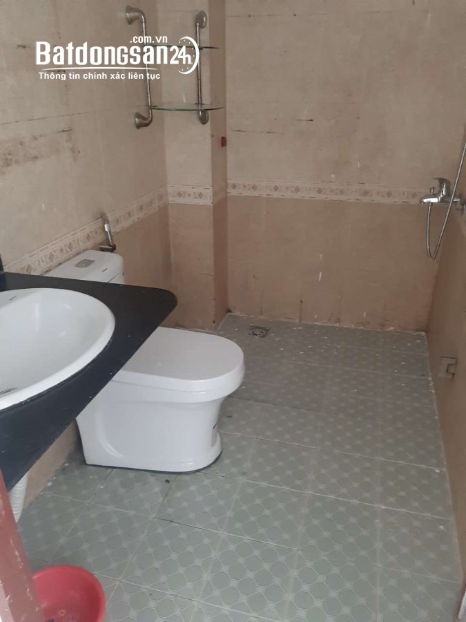 Nhà ngõ 118 phố Nguyễn Khánh Toàn. Diện tích 60M x 5 tầng cạnh trường Cấp 3 Cầu Giấy