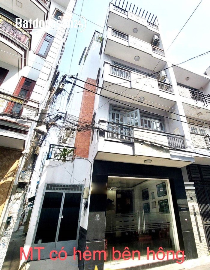 Bán nhà mặt phố Đường Trường Sa, Phường 13, Quận Phú Nhuận