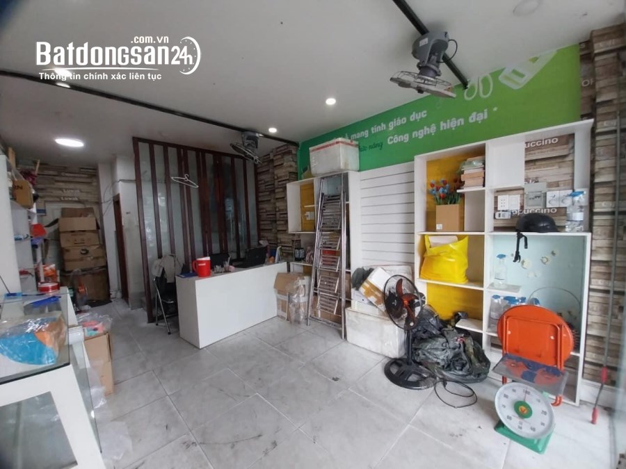 Bán nhà mặt phố Đường Trường Sa, Phường 14, Quận 3