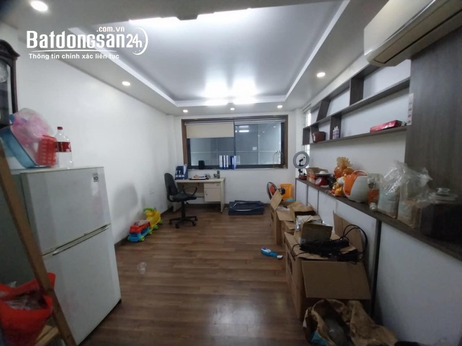 Bán nhà mặt phố Đường Trường Sa, Phường 14, Quận 3