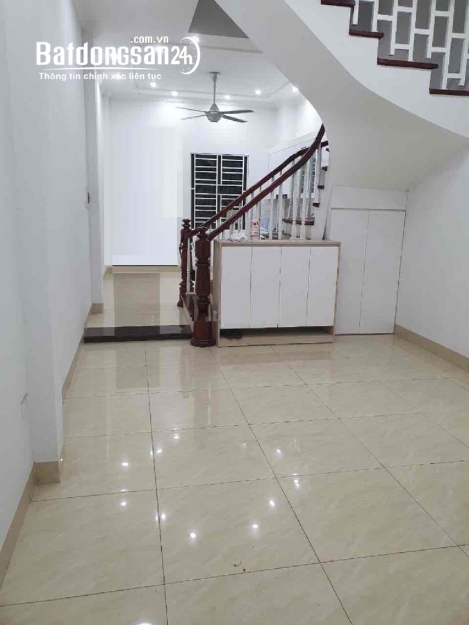 Cho thuê nhà ngõ 78 phố Duy Tân, Cầu Giấy.  - Diện tích 55m x 4 tầng.