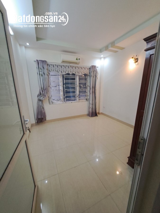 Cho thuê nhà ngõ 78 phố Duy Tân, Cầu Giấy.  - Diện tích 55m x 4 tầng.