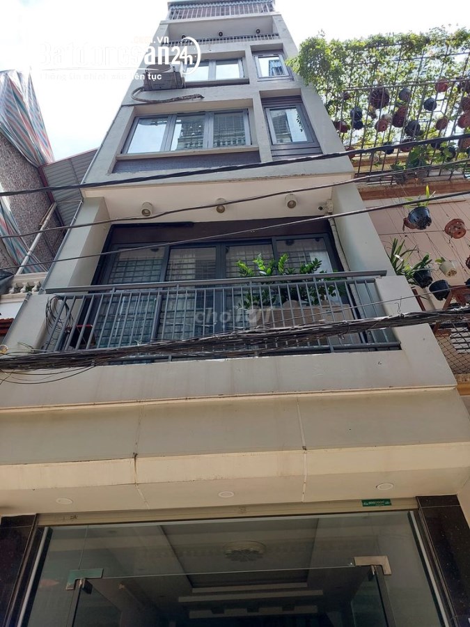 Cho thuê nhà phân lô ngõ 9 phố Trần Quốc Hoàn, Dt 50m2 x 5 tầng, ngõ rộng để ô tô