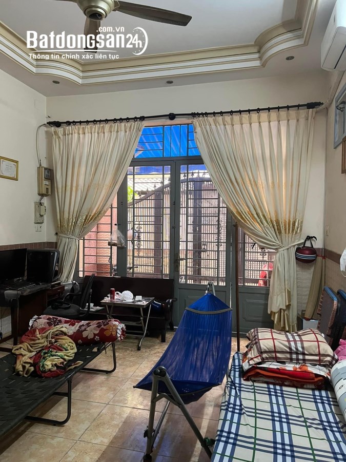 Bán nhà mặt phố Đường Hoa Đào, Phường 2, Quận Phú Nhuận