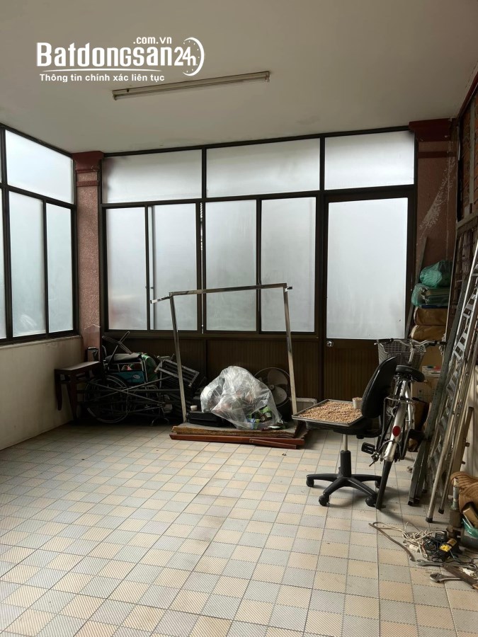 Bán nhà mặt phố Đường Hoa Đào, Phường 2, Quận Phú Nhuận