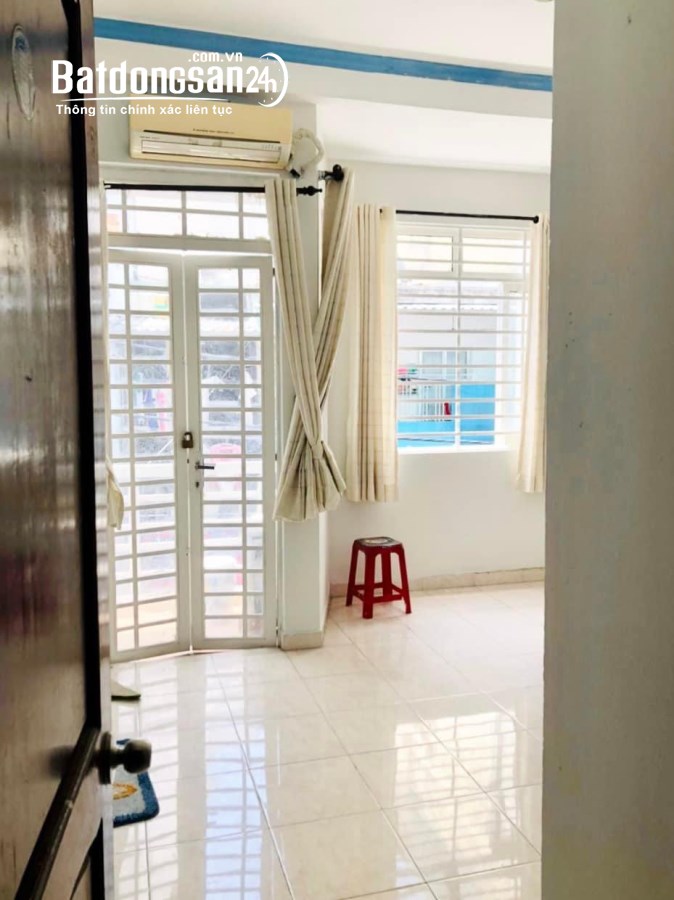 Bán nhà mặt phố Đường Hoa Đào, Phường 2, Quận Phú Nhuận