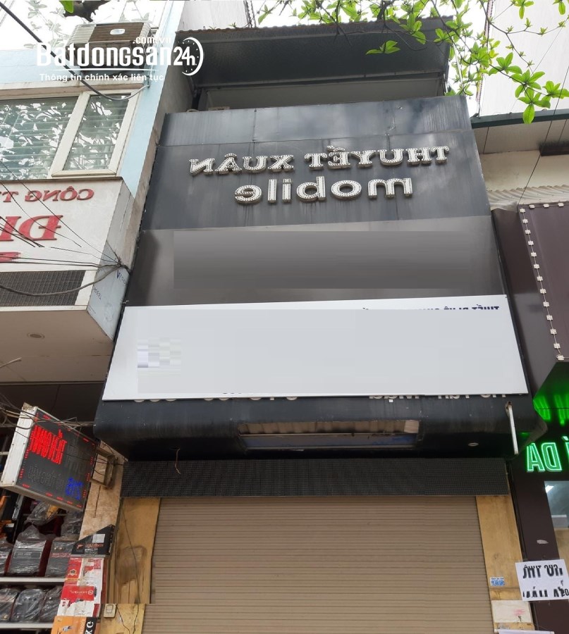 Nhà mặt đường Hoàng Quốc Việt - Diện tích 35m2 x 3,5 tầng, măt tiền 4m, hè rộng