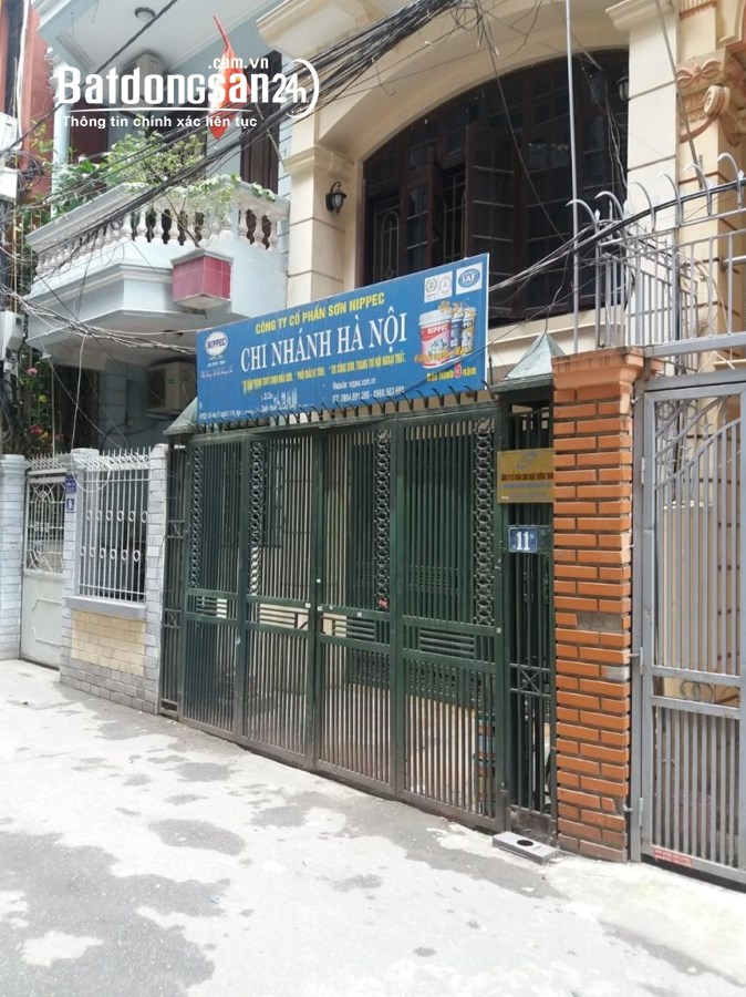 Cho thuê căn nhà ngõ 1 phố Đông Quan, Dt 50m2 x 4,5 tầng gần trường FPT, ô tô đậu cửa