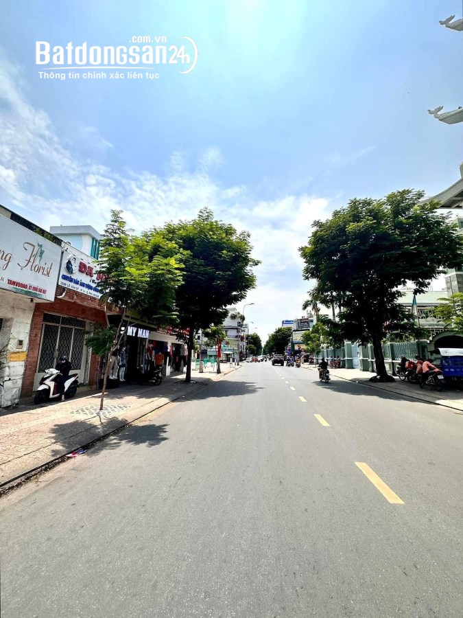 Bán nhà mặt phố Đặng Văn Ngữ, Phường 10, Quận Phú Nhuận