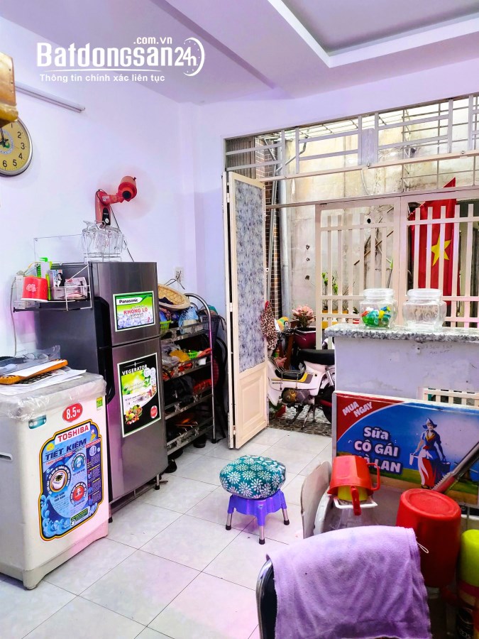 25m2 Bùi Thế Mỹ, 3 tầng, hoàn công đủ, không quy hoạch, 2 tỷ4
