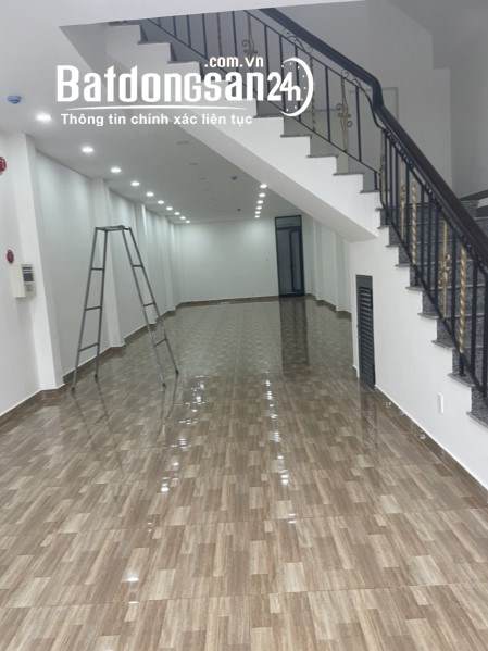 nhà mặt tiền kinh doanh 41 đường Hoàng Quốc Việt, Phú Thuận, Quận 7 .Dt 5x25m
