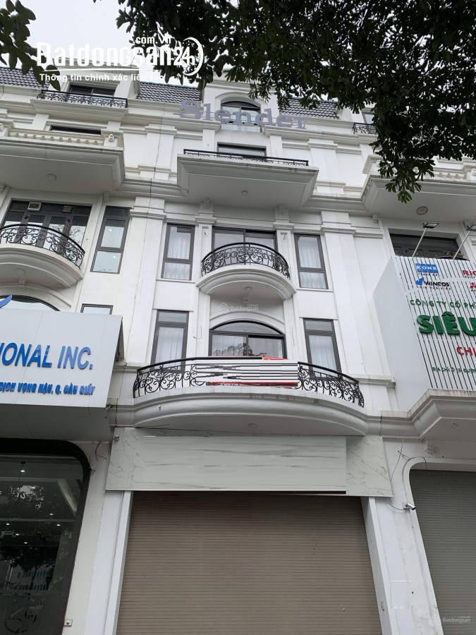 Nhà mặt phố Tôn Thất Thuyết . Diện tích 105m x 5 tầng 1 hầm có Thang Máy