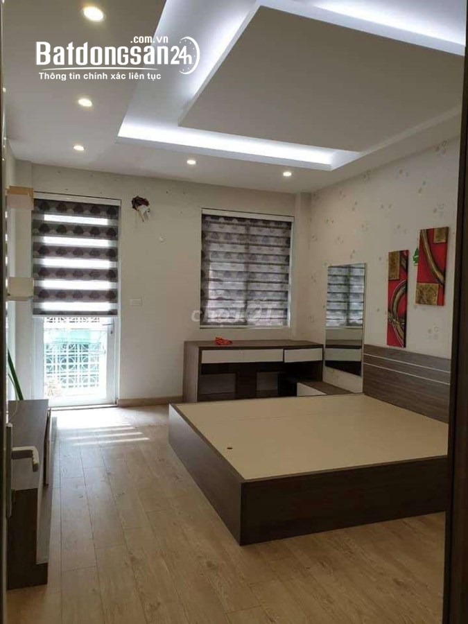 Nhà ngõ 31 phố Trần Quốc Hoàn. diện tích 68m2 x 4 tầng, ngõ rộng để ô tô