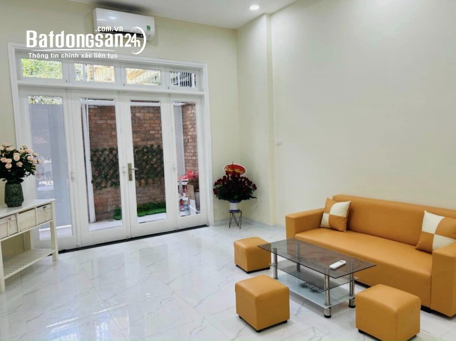 Bán nhà đẹp phố Nguyễn Thị Định, Gara ô tô 7 chỗ. Nhà mới 5 tầng, Thang máy, Vỉa hè