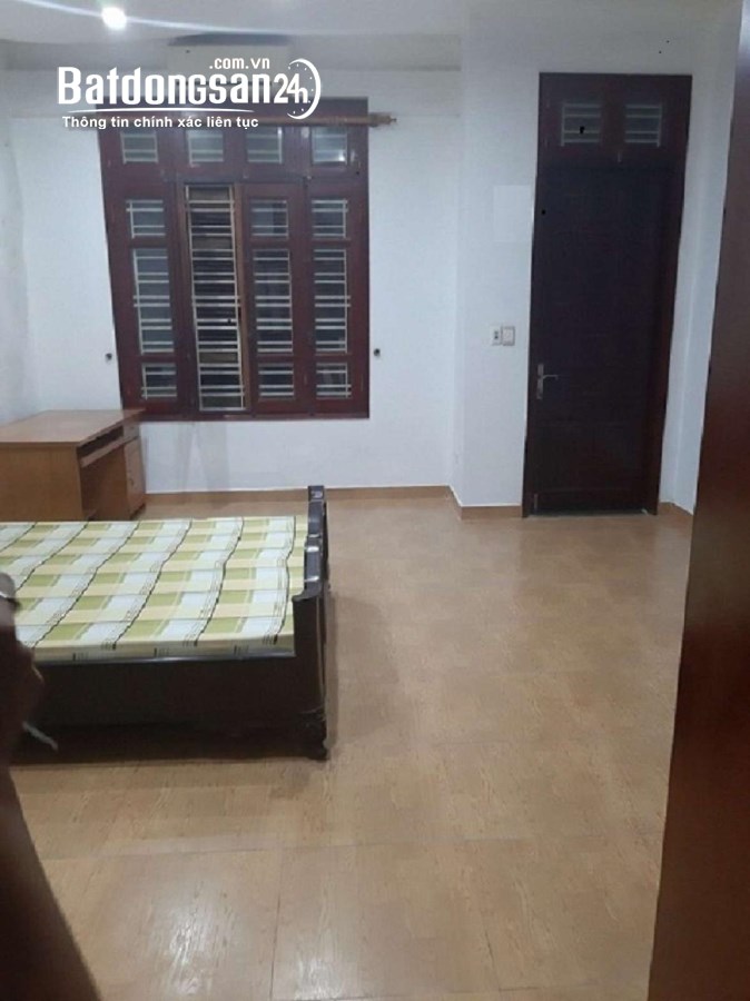 Cho thuê nhà ngõ 238 Đường Hoàng Quốc Việt, Diện tích 50m2 x 6 tầng đủ ĐH, NL, bếp 