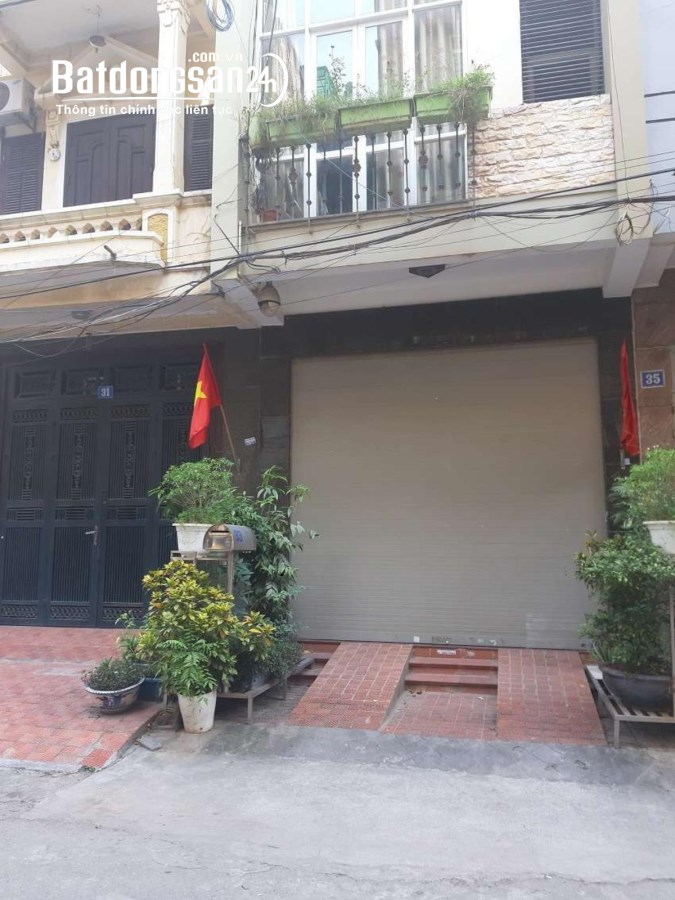 Cho thuê nhà ngõ 193 phố Trung Kính. Diện tích 52m2 x 5 tầng ngõ rộng để ô tô