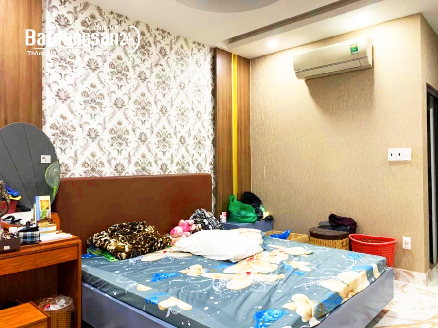 THÀNH THÁI  VIP Q10 XE HƠI VÔ NHÀ 6 TẦNG 5PN  