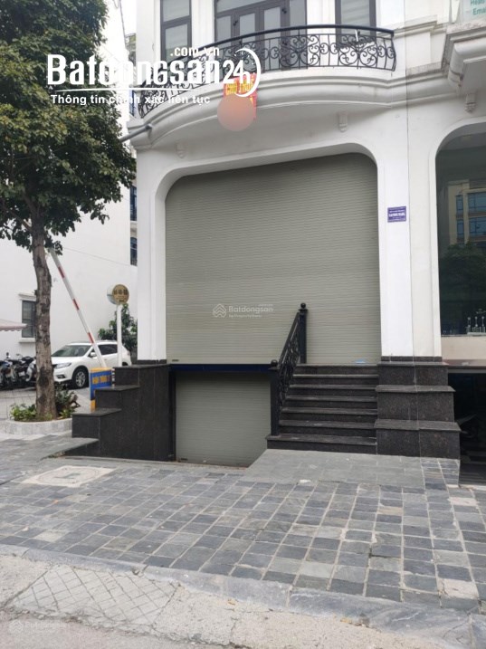 Nhà mặt phố Tôn Thất Thuyết. DT 105m x 5 tầng 1 hầm, mặt tiền 5,5m có Thang Máy