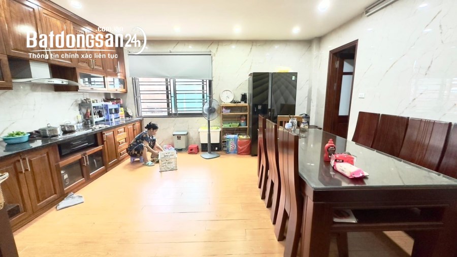 BÁN NHÀ MP VĨNH HỒ, DT 102M2 x 9T, MT 5,5M, GIÁ CHỈ 24,8 TỶ.