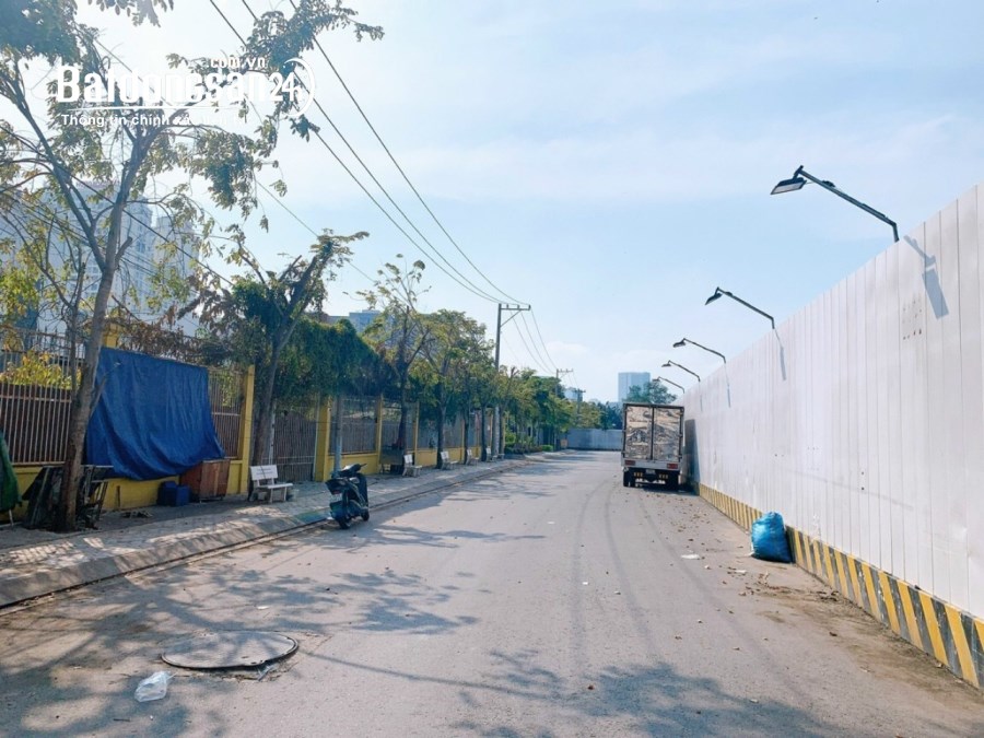 lô đất đẹp 5,2 x 22m - 6x25m - 12,5x 25m đường lý phục man . p bình thuận .q7