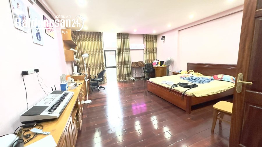 CẦN BÁN GẤP NHÀ MP THỊNH QUANG - ĐỐNG ĐA, DT 108M2 x 10T, MT 6M, GIÁ 25 TỶ.