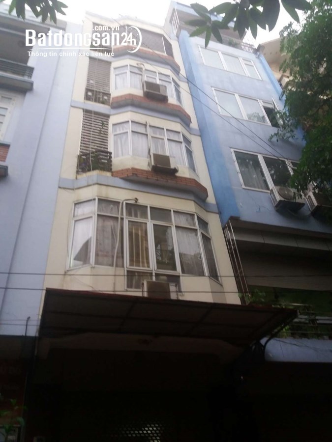 Nhà ngõ 100 Hoàng Quốc Việt, Diện tích 52m2 x 5 tầng, ngõ rộng để ô tô