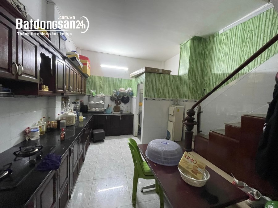 Bán nhà HẺM XE TẢI đường Trường Chinh 3 tầng 4x16m.Giá 6.8 tỷ.