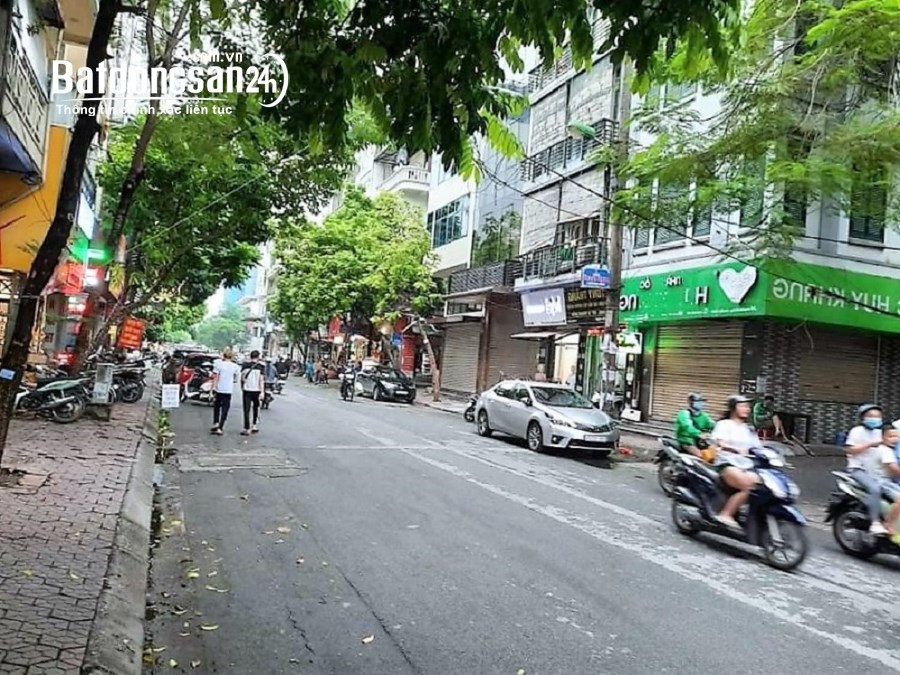Bán nhà mặt phố Phố Phan Văn Trường, Phường Dịch Vọng Hậu, Quận Cầu Giấy