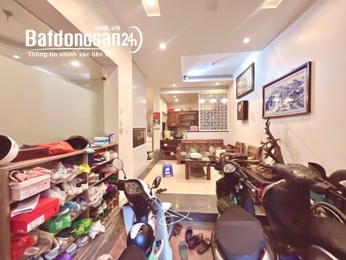 Bán nhà Hào Nam, mới đẹp 65m2x5t, ngõ thoáng, ô chờ thang máy, giá 7 tỷ