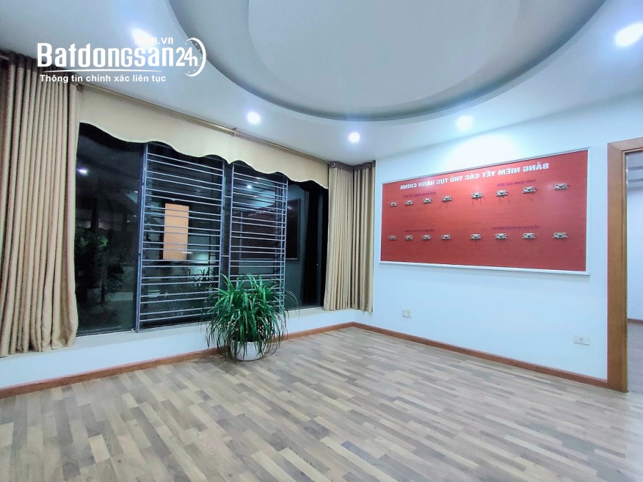 Bán nhà phố Quan Nhân, Thanh Xuân. Vỉa hè, oto, KD. 60m2 MT5.5m 5T 16Tỷ