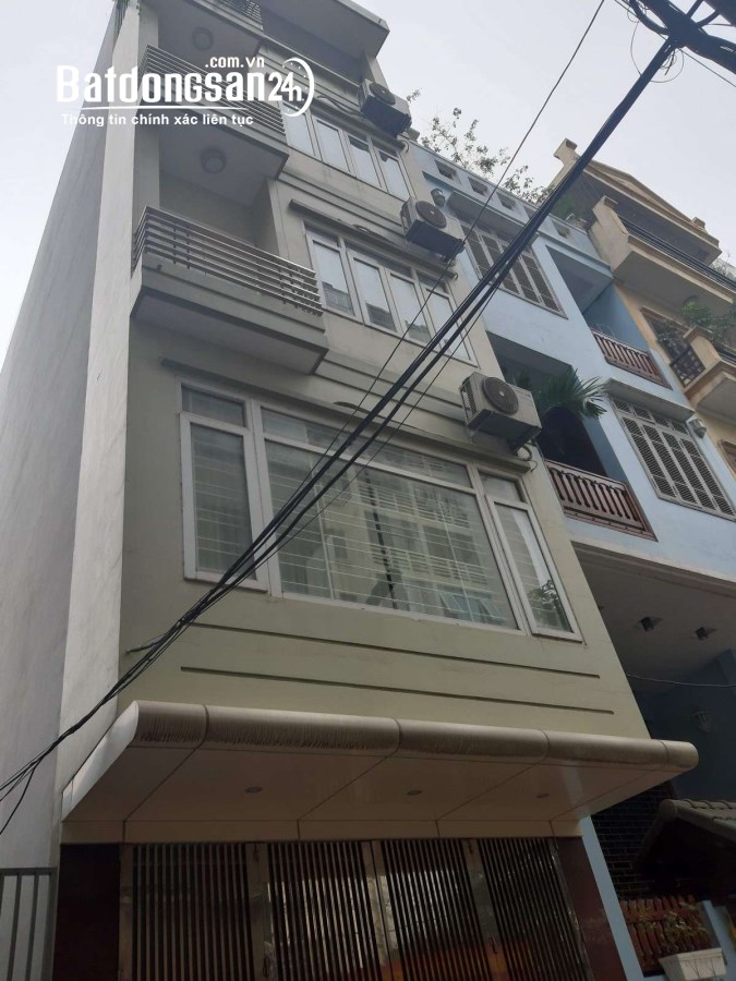 Nhà ngõ 118 phố Nguyễn Khánh Toàn. Diện tích 70m2 x 5 tầng ngõ rộng để ô tô