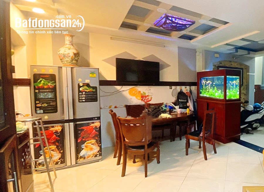 BÁN NHÀ RIÊNG HOÀNG SA QUẬN 3 NHƯ BIỆT THỰ DT58M2, 4 TẦNG,NGANG 5,8M HƠN 5 TỶ 