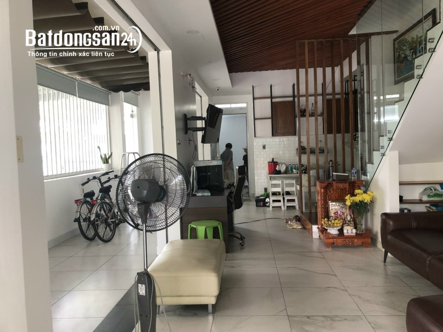 nhà góc 2 mặt tiền 6x19m 3 lầu st phường tân phong quận 7. tây tứ trạch