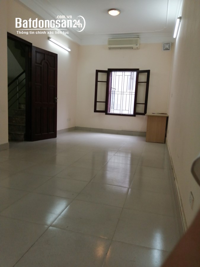 Diện tích 60m2 cho thuê tại nhà VP số 18/11 Thái Hà. Giá 10 trệuLH chủ nhà 0929236669