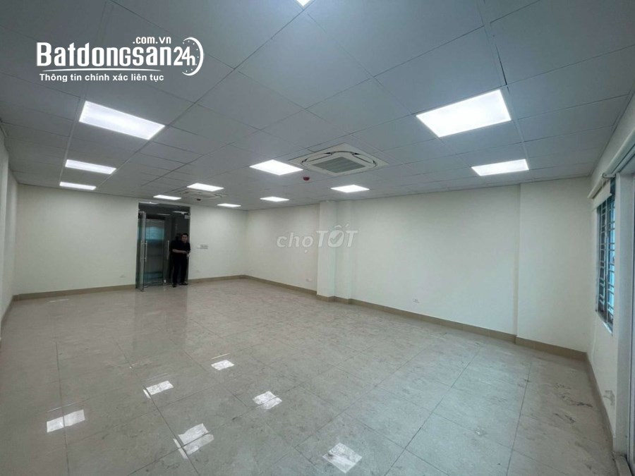 Nhà mặt phố Khúc Thừa Dụ - Diện tích 100m2 x 6 tầng thông có Thang Máy, Mặt tiền 6m 