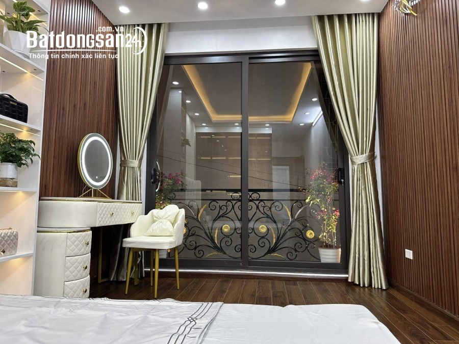 SIÊU PHẨM NHÀ ĐẸP Đường Hoàng Văn Thái, Quận Thanh Xuân - 4 TẦNG chưa đên 6 TỶ