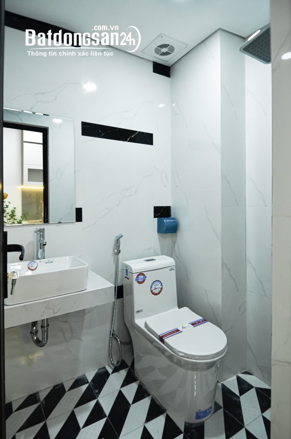 Cần bán gấp chung cư Lê Duẩn giá rẻ 33- 60m PCCC đạt chuẩn 3PN oto đỗ cửa, CK cao