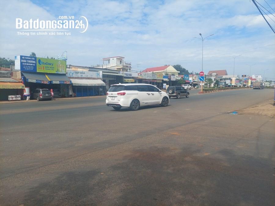 CẦN TIỀN BÁN GẤP LÔ ĐẤT 1500M2 MT 12M NGAY QL13 SÁT CHỢ, KCN DÂN ĐÔNG GIÁ 180TR