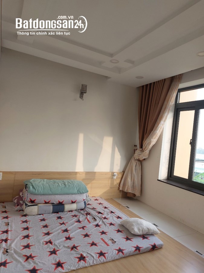 Bán nhà Đường Bưng Ông Thoàn, Phường Phú Hữu, DT 81m , 4 tầng