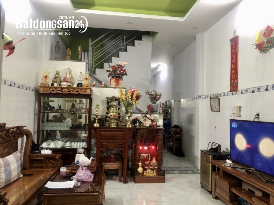 Bán nhà mặt tiền đường Trung Mỹ Tây 3, KD/VP chỉ 4 tỷ 200 TL.