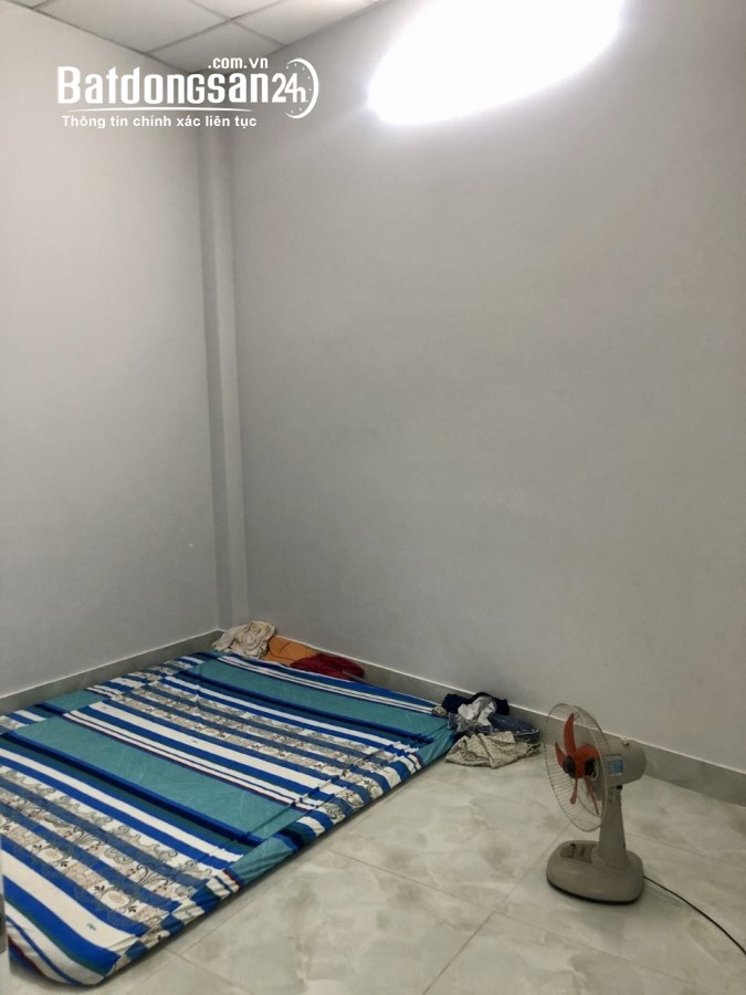 Bán nhà mặt tiền đường Trung Mỹ Tây 3, KD/VP chỉ 4 tỷ 200 TL.