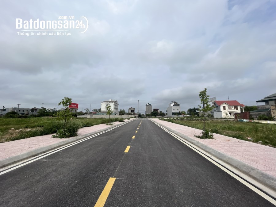 Cần bán gấp lô đất biệt thự thị trấn Tân Phong giá rẻ như đất huyện 