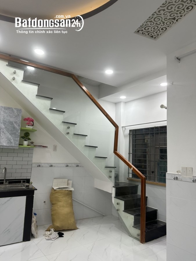 Bán nhà HXH gần Nguyễn Bặc Phường 3 Tân Bình , 40m2, 3 Tầng giá 5 tỷ nhí