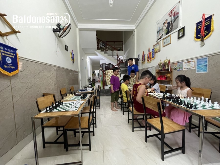 Nhà 2 tầng mê lệch-Ở-KINH DOANH-DẠY HỌC-Kiệt nhựa 4.5m gần Cầu Rồng-Nhỉnh 3 tỷ.