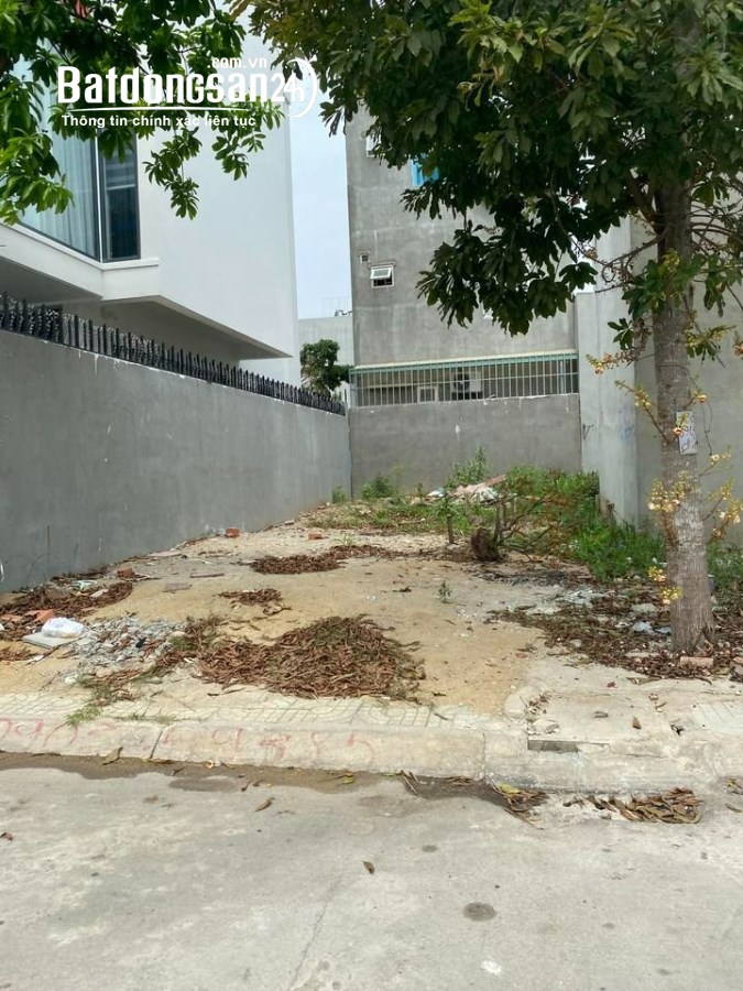 Bán tháo 100m2 đường 32m gần Sân Bay Long Thành