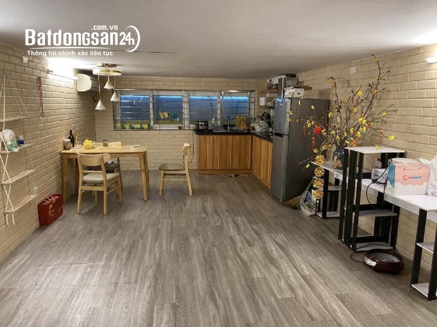 Bán nhà mặt phố Đường Đê La Thành, Phường Ngọc Khánh, Quận Ba Đình