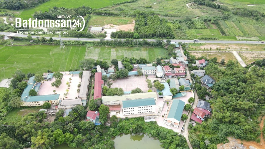 Lô đất 2 mặt tiền mặt đường Quốc lộ 6 TP Hòa Bình 100% thổ cư