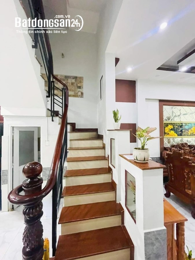 Bán nhà Đường Nguyễn Duy Dương, Phường 3, Quận 10