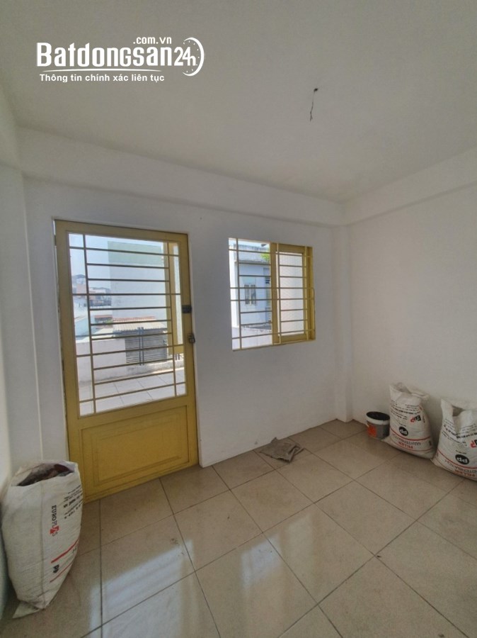 Bán nhà sát Lò Siêu, Quận 11, 40m2, 3 tầng, rất đẹp, chỉ 4 tỷ nhỉnh